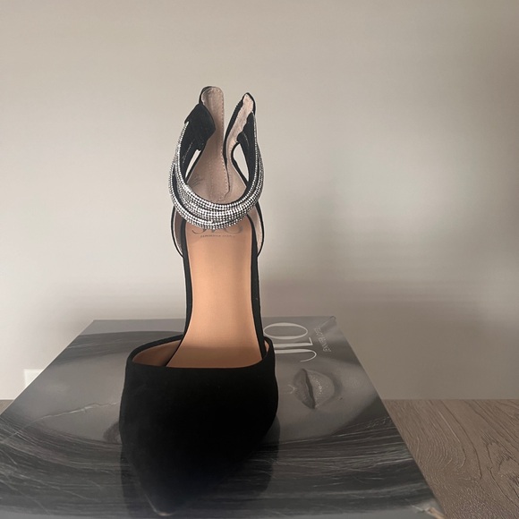 JLO Black Suede Pumps - Picture 2 of 4
